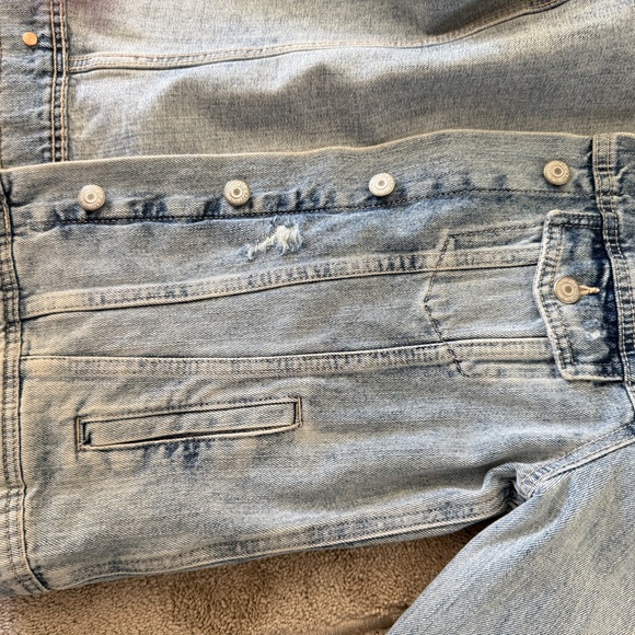 Old Navy Distressed denim jacket - Picture 4 of 9